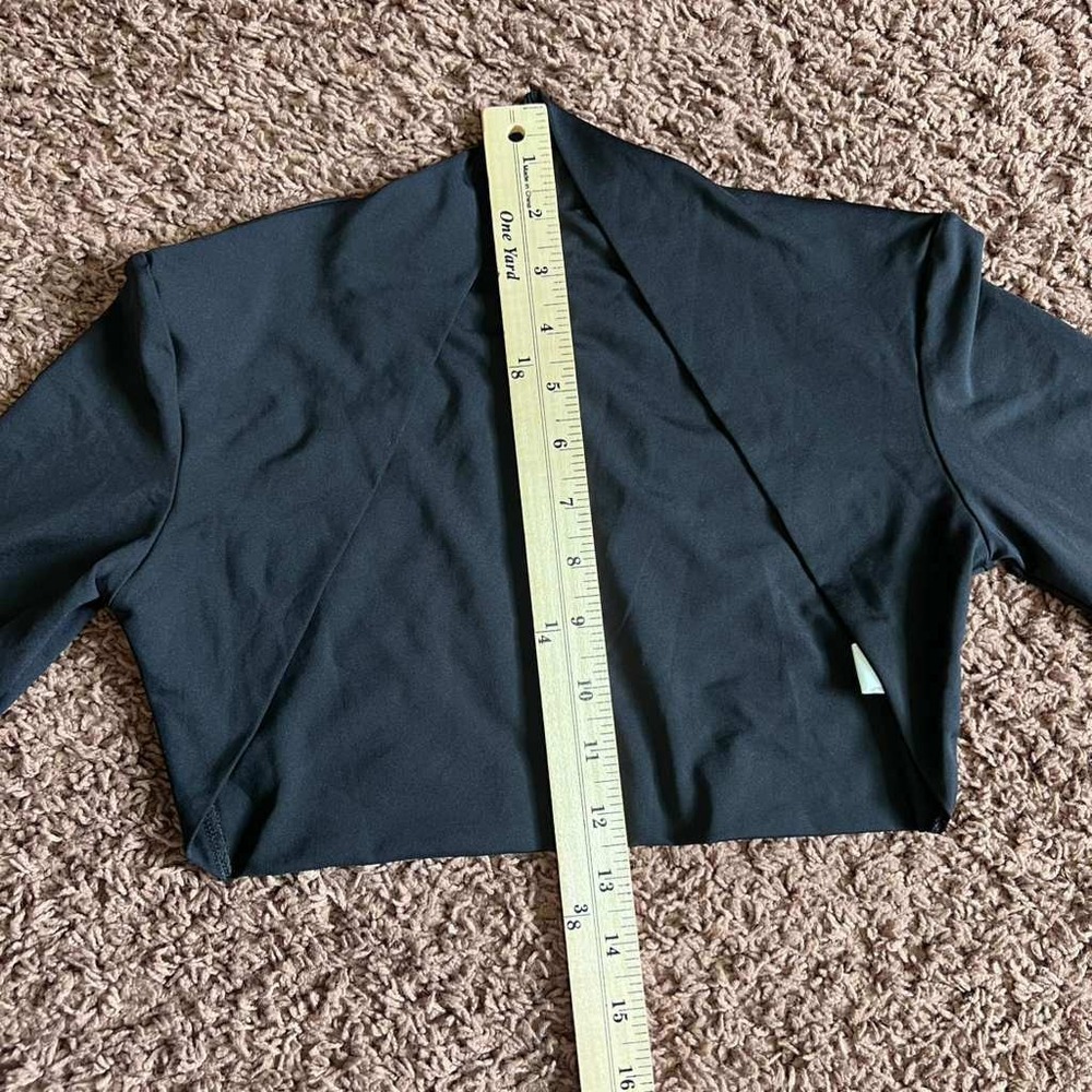 AAKVT Black Long Sleeve Shrug Bolero Mock Neck Thumbholes Cropped Top Size M NEW - Picture 7 of 16